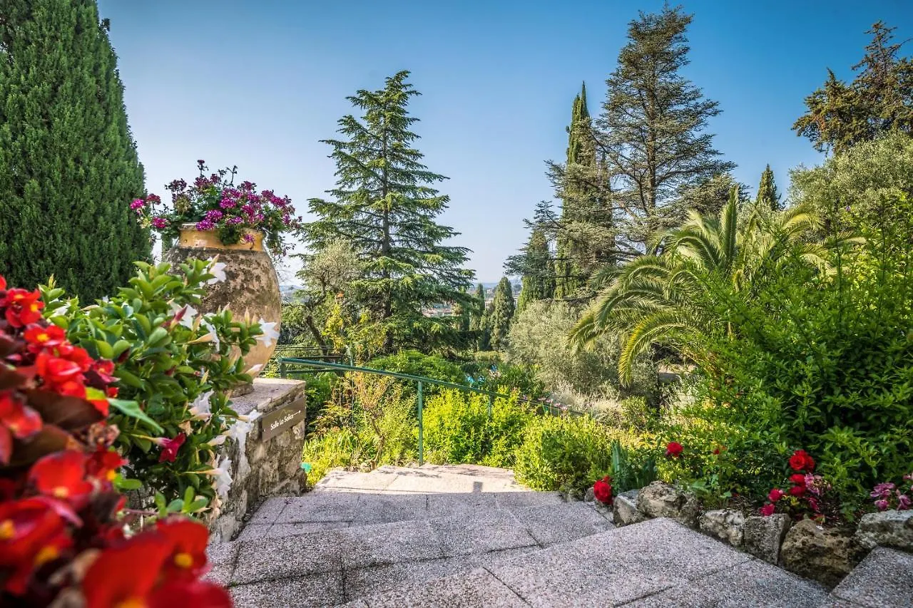 Aec Village Vacances - Les Cedres Grasse 3*,