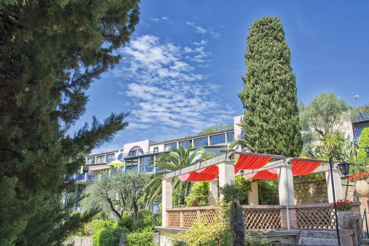 Aec Village Vacances - Les Cedres Grasse 3*,  France