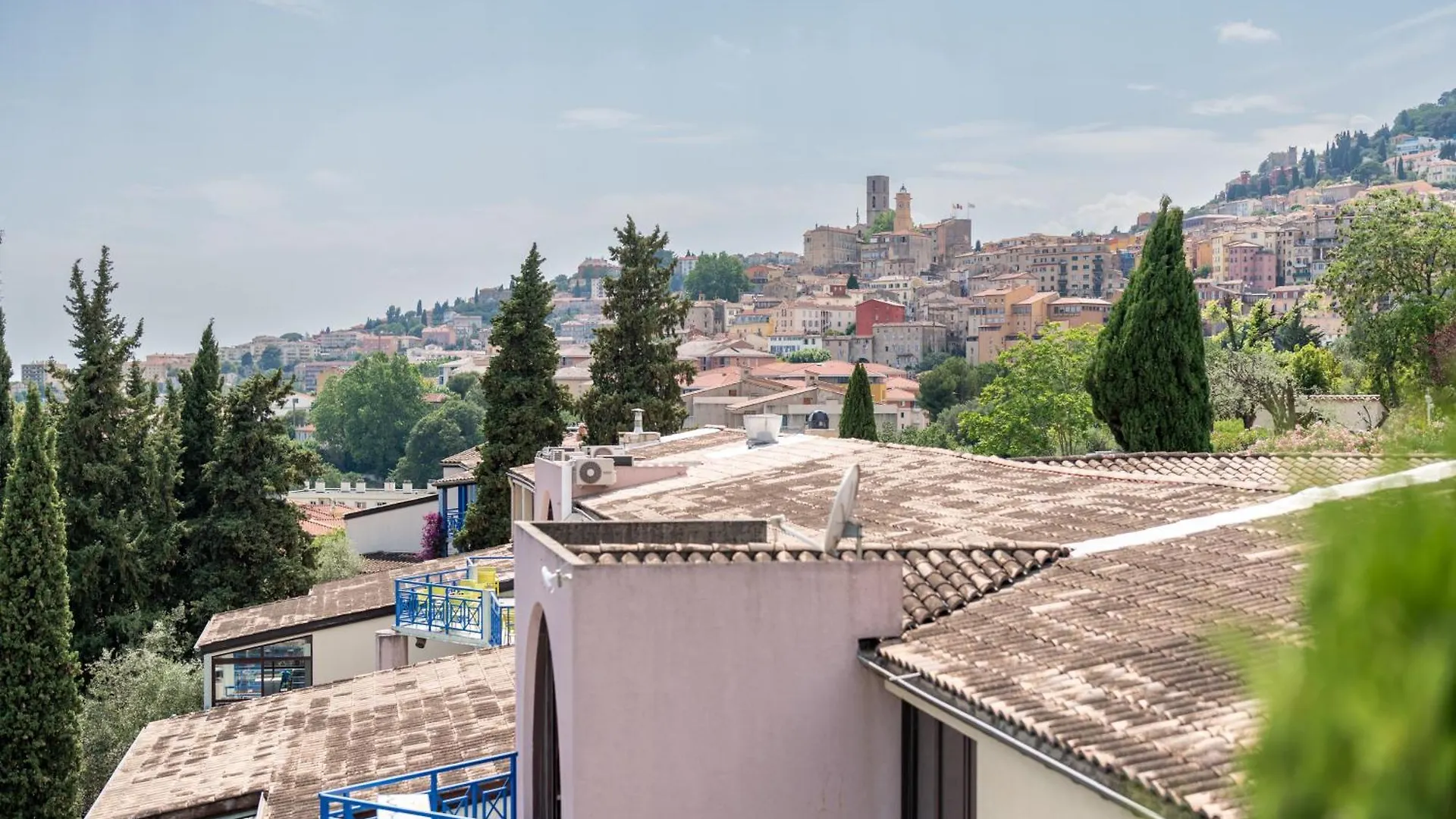 Holiday park Aec Village Vacances - Les Cedres Grasse